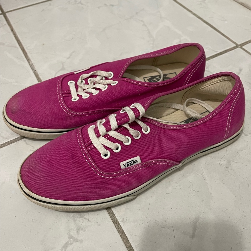 Vans Fuchsia Canvas Shoes with White Laces